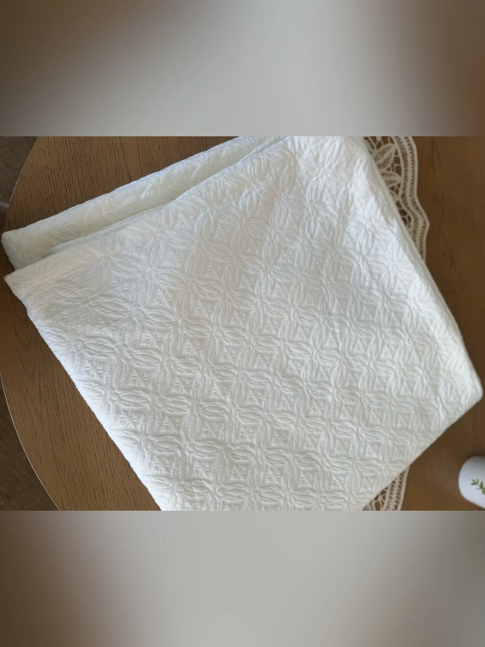 Linea Casa by sferra White Cotton Matelassé Coverlet Queen Bedspread Portugal